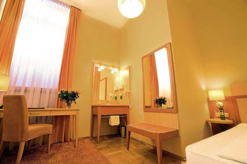 Hotel Achat Sternhotel 4*